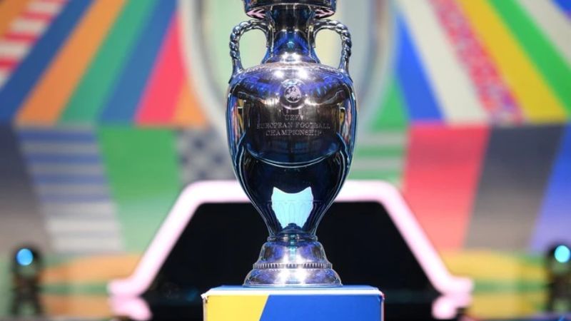 Đội hình xuất sắc nhất Euro 2024: Những ngôi sao tỏa sáng trên đấu trường